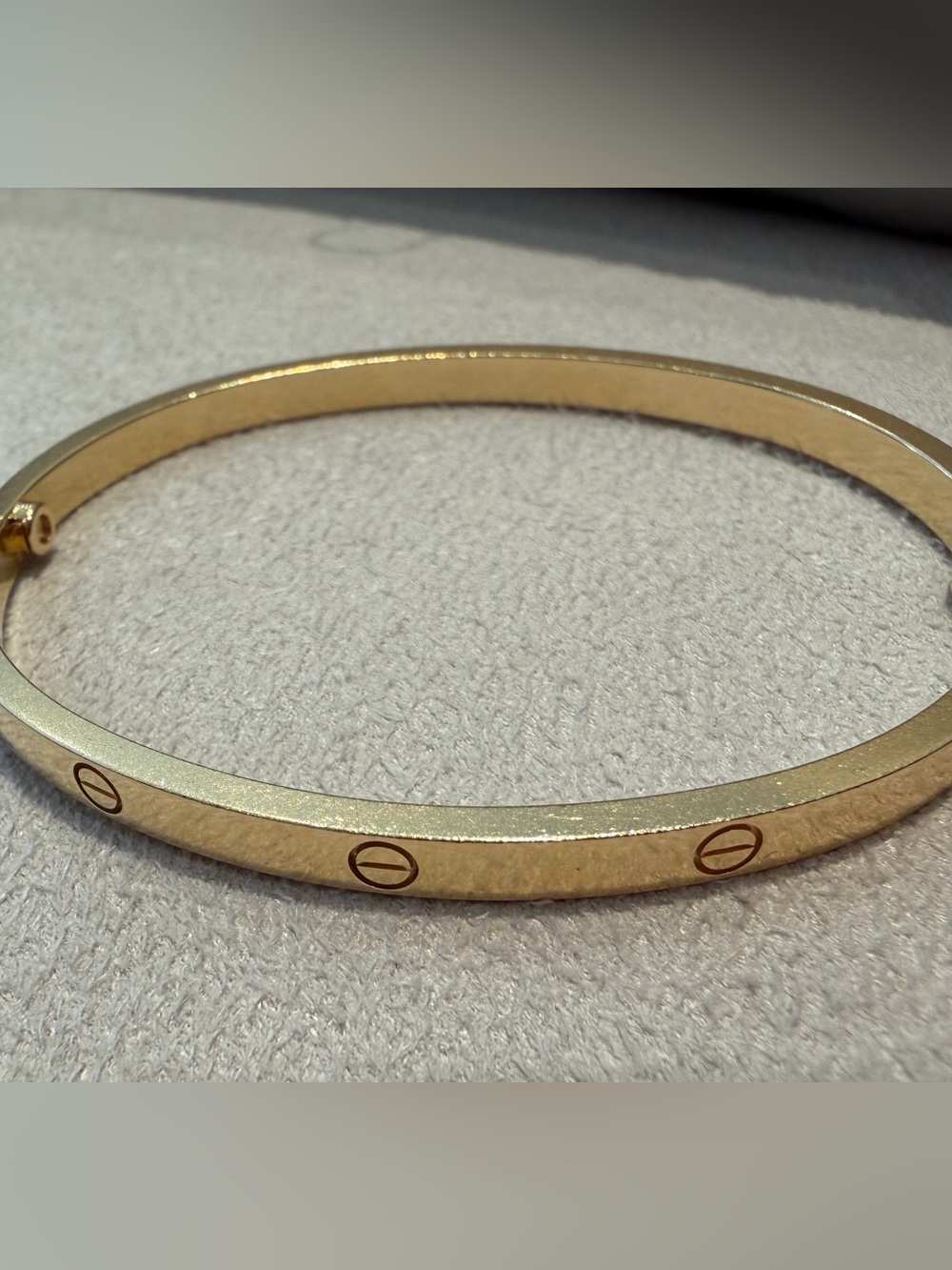 CARTIER LOVE BRACELET — small model - Picture 9 of 14